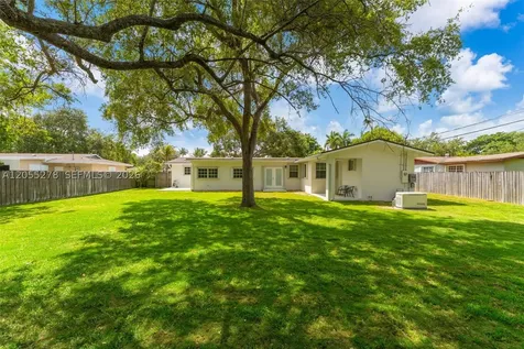 9121 Ridgeland Drive Cutler Bay FL 33157
