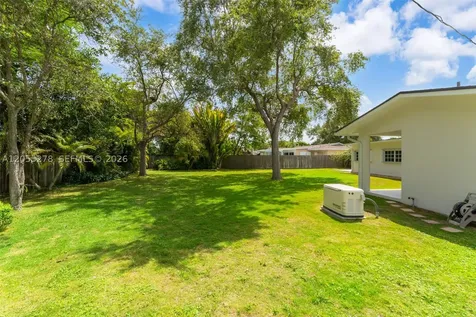 9121 Ridgeland Drive Cutler Bay FL 33157