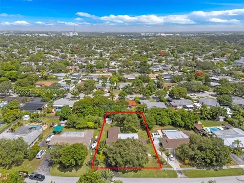 9121 Ridgeland Drive Cutler Bay FL 33157