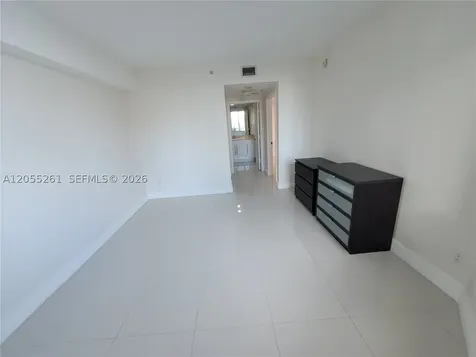 325 S Biscayne Boulevard Miami FL 33131