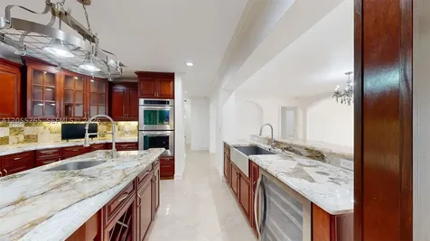 6265 W 10th Avenue Hialeah FL 33012