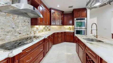 6265 W 10th Avenue Hialeah FL 33012
