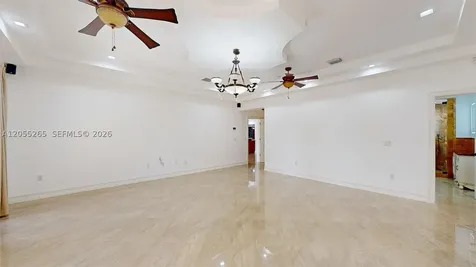 6265 W 10th Avenue Hialeah FL 33012