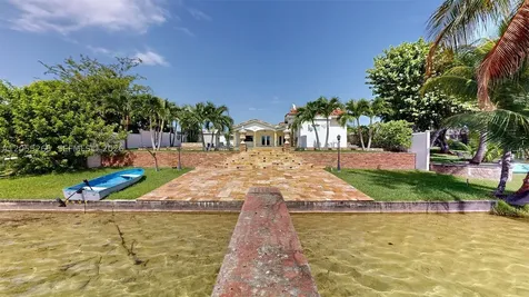 6265 W 10th Avenue Hialeah FL 33012