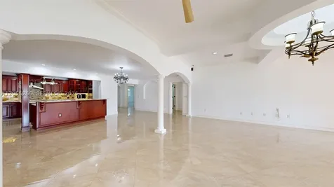 6265 W 10th Avenue Hialeah FL 33012