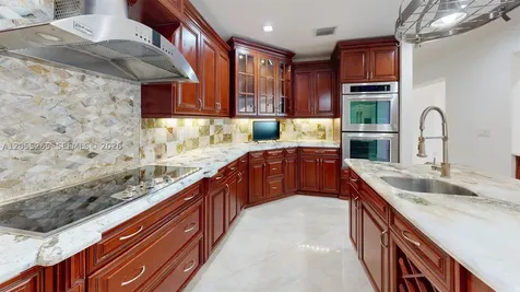 6265 W 10th Avenue Hialeah FL 33012