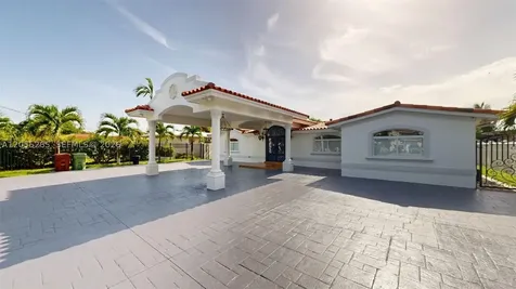6265 W 10th Avenue Hialeah FL 33012