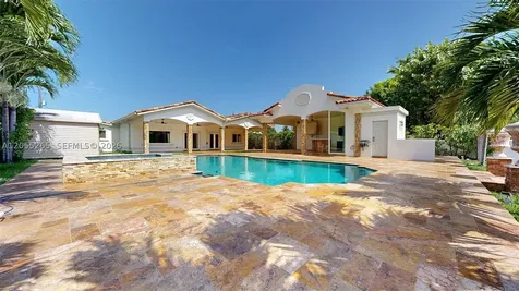 6265 W 10th Avenue Hialeah FL 33012