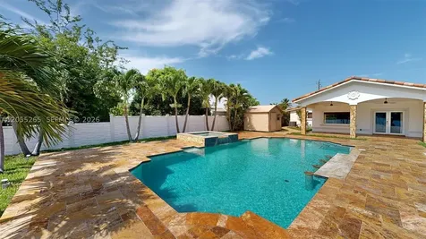 6265 W 10th Avenue Hialeah FL 33012