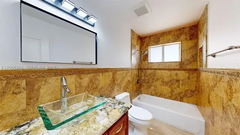 6265 W 10th Avenue Hialeah FL 33012
