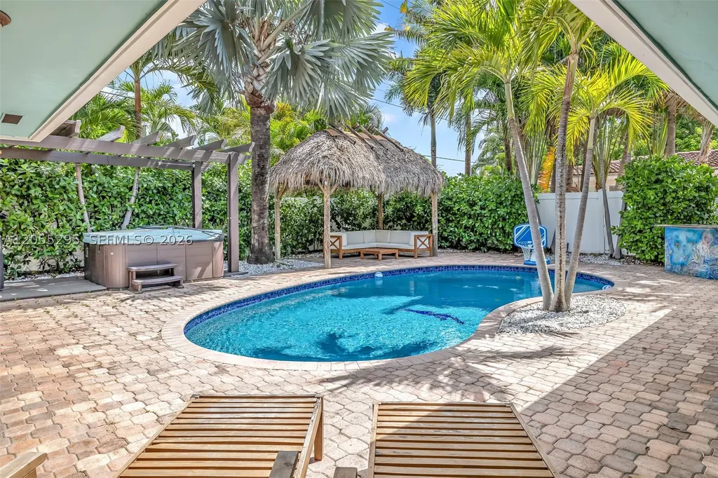 2137 NE 61st Court Fort Lauderdale FL 33308