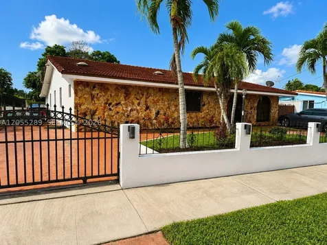 11220 SW 47th Terrace Miami FL 33165