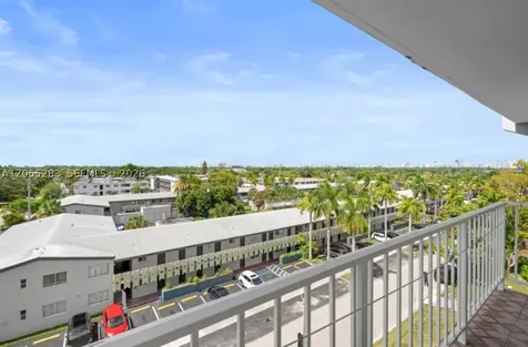 920 NE 169th Street North Miami Beach FL 33162