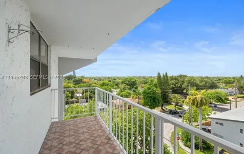 920 NE 169th Street North Miami Beach FL 33162