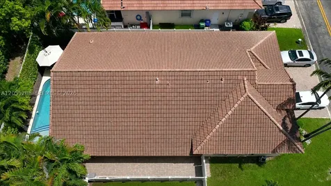 1773 NW 72nd Way Pembroke Pines FL 33024