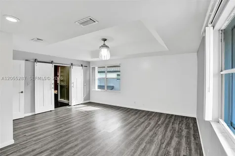 740 E Cypress Pointe Drive E Pembroke Pines FL 33027