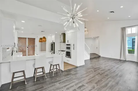740 E Cypress Pointe Drive E Pembroke Pines FL 33027