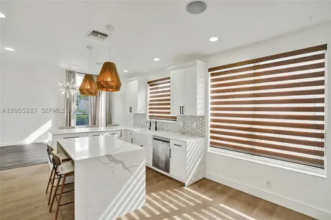 740 E Cypress Pointe Drive E Pembroke Pines FL 33027