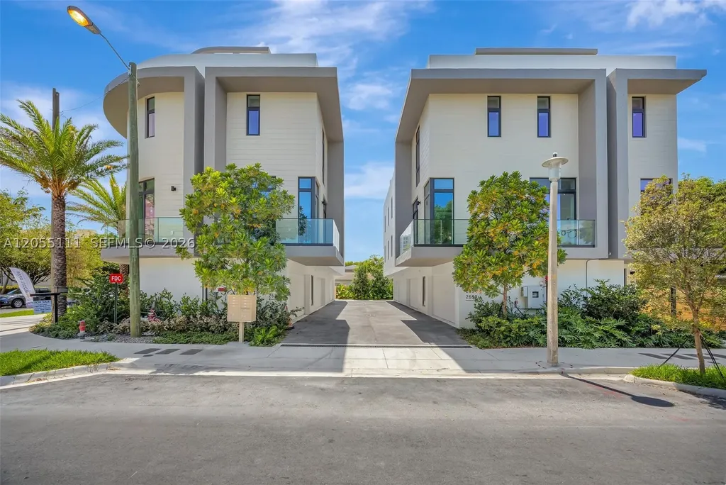 2692 SW 25th Avenue Miami FL 33133