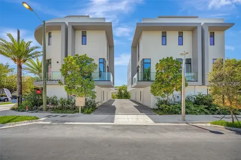 2692 SW 25th Avenue Miami FL 33133