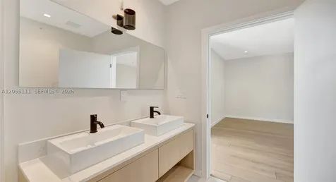 2692 SW 25th Avenue Miami FL 33133