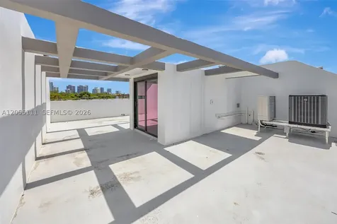 2692 SW 25th Avenue Miami FL 33133