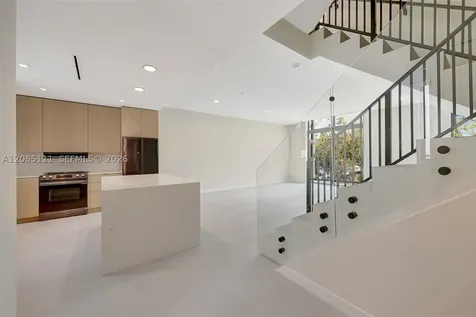 2692 SW 25th Avenue Miami FL 33133