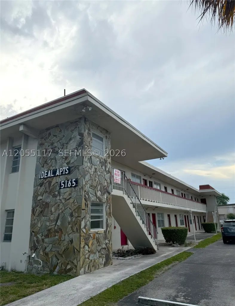 5165 W Flagler Street Miami FL 33134