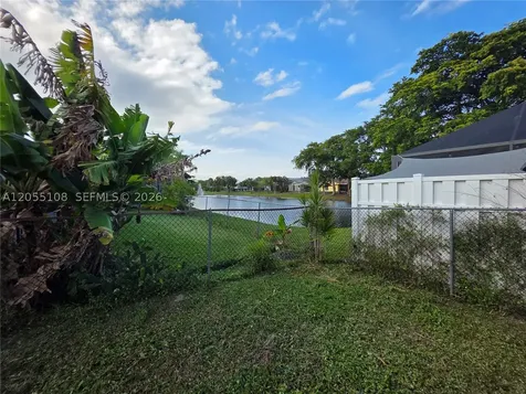5307 NW 93rd Avenue Sunrise FL 33351