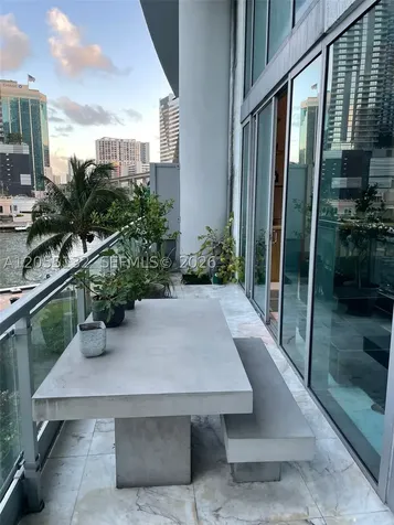 Miami FL 33130