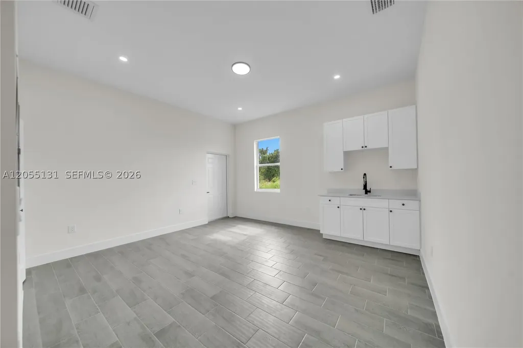 707 Randall Avenue Other City - In The State Of Florida FL 33974