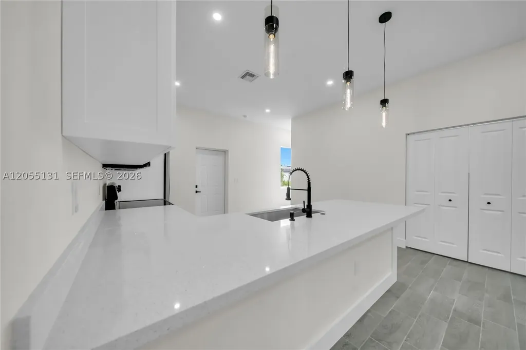 707 Randall Avenue Other City - In The State Of Florida FL 33974