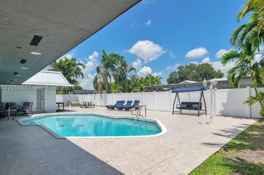 3321 N 37th Street Hollywood FL 33021