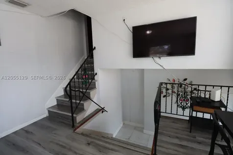 141 Mcarthur Parkway Pembroke Pines FL 33024