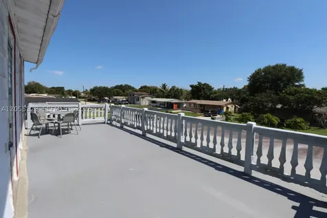 141 Mcarthur Parkway Pembroke Pines FL 33024