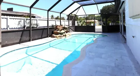 141 Mcarthur Parkway Pembroke Pines FL 33024