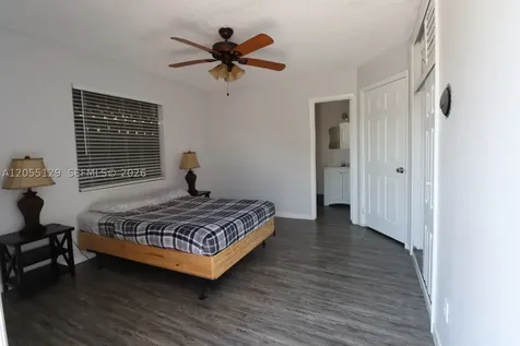 141 Mcarthur Parkway Pembroke Pines FL 33024