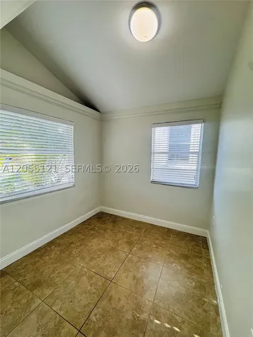 2816 Pine Tree Drive Miami Beach FL 33140