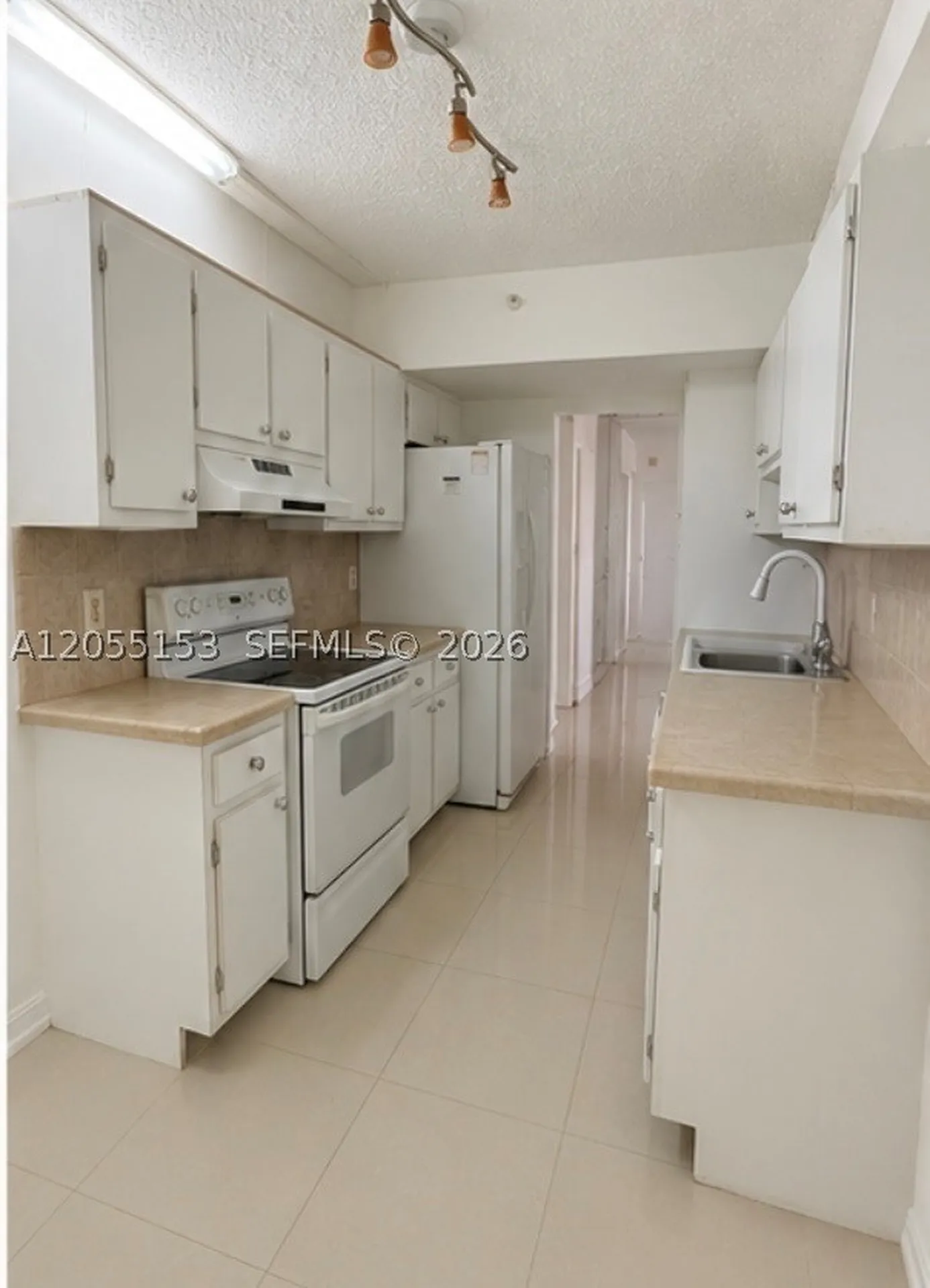 4001 Hillcrest Drive Hollywood FL 33021