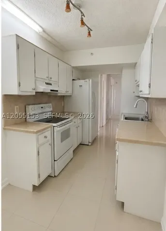 4001 Hillcrest Drive Hollywood FL 33021