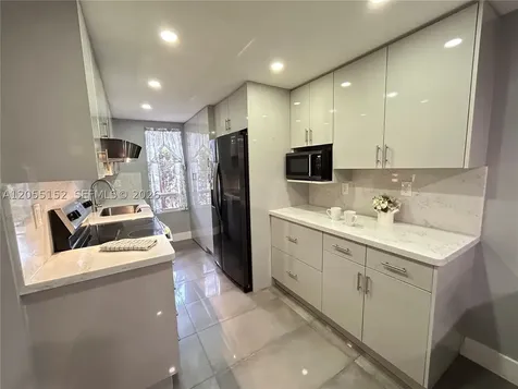 14110 Kendale Lakes Circle Miami FL 33183