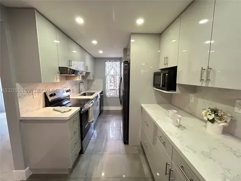 14110 Kendale Lakes Circle Miami FL 33183