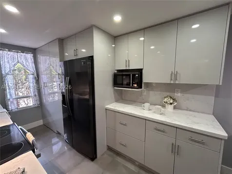 14110 Kendale Lakes Circle Miami FL 33183