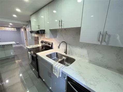 14110 Kendale Lakes Circle Miami FL 33183
