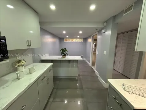 14110 Kendale Lakes Circle Miami FL 33183