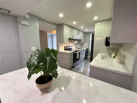 14110 Kendale Lakes Circle Miami FL 33183