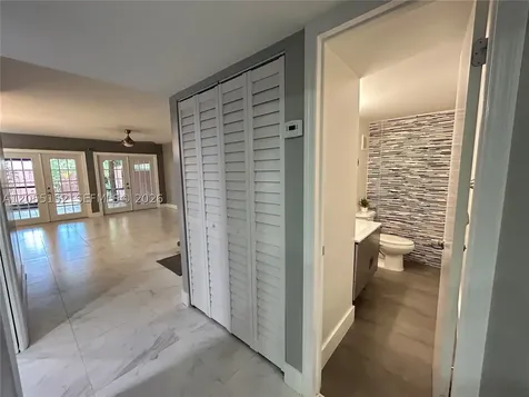 14110 Kendale Lakes Circle Miami FL 33183