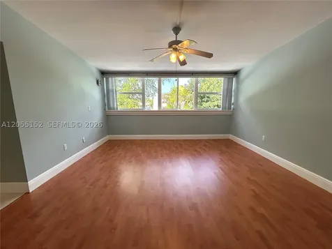 14110 Kendale Lakes Circle Miami FL 33183