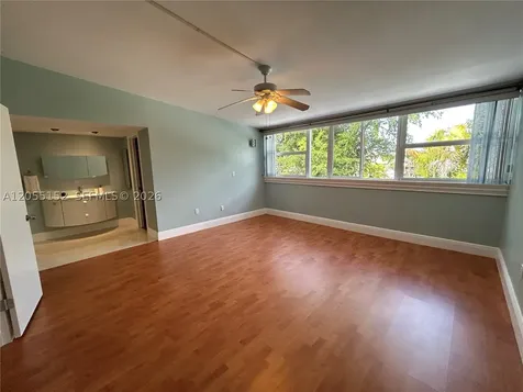 14110 Kendale Lakes Circle Miami FL 33183