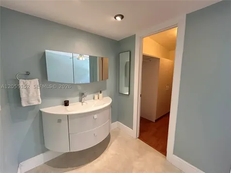 14110 Kendale Lakes Circle Miami FL 33183